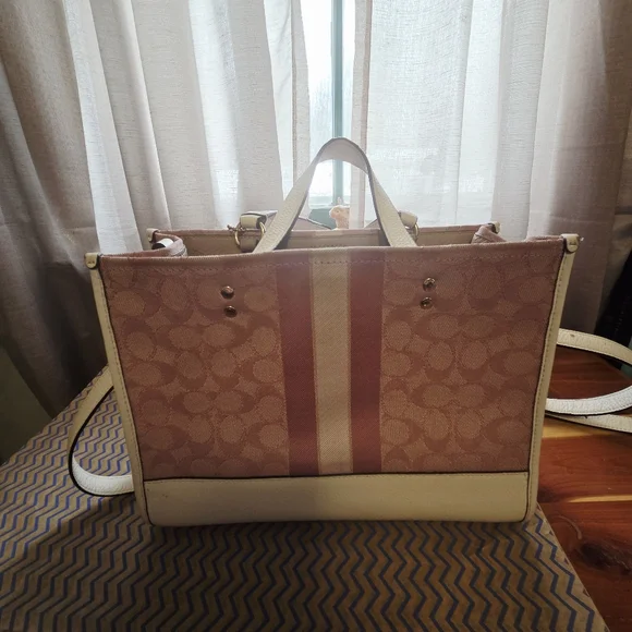 Coach Dempsey carryall in signature pink tote purse - Picture 11 of 16